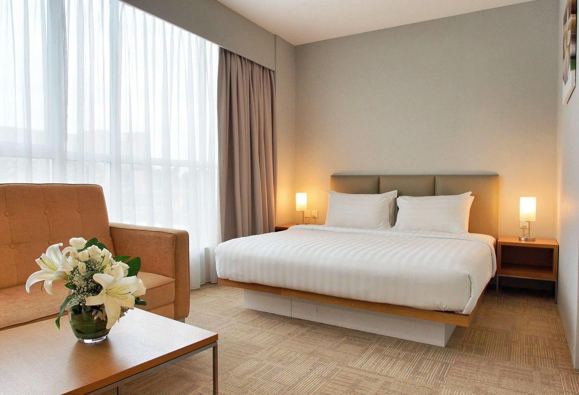 Hotel Primera Suite Кіберджая Екстер'єр фото